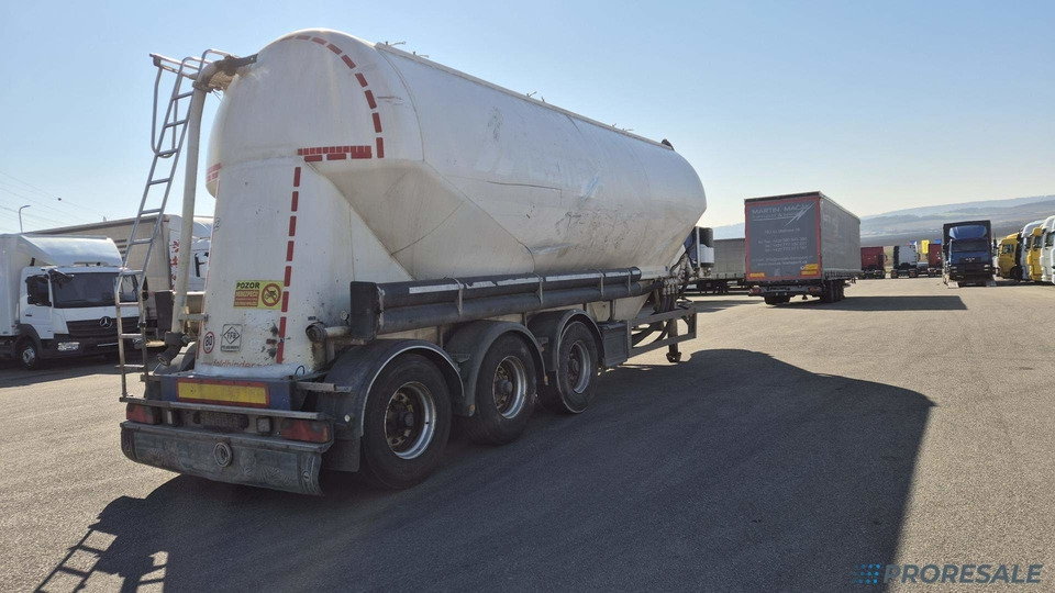 OSTATNÍ FELDBINDER EUT 40.3 SILOCISTERNA - 2 komory - 40 m3 - Silo semi-trailer: picture 3 OSTATNÍ FELDBINDER EUT 40.3 SILOCISTERNA - 2 komory - 40 m3 - Silo semi-trailer: picture 3