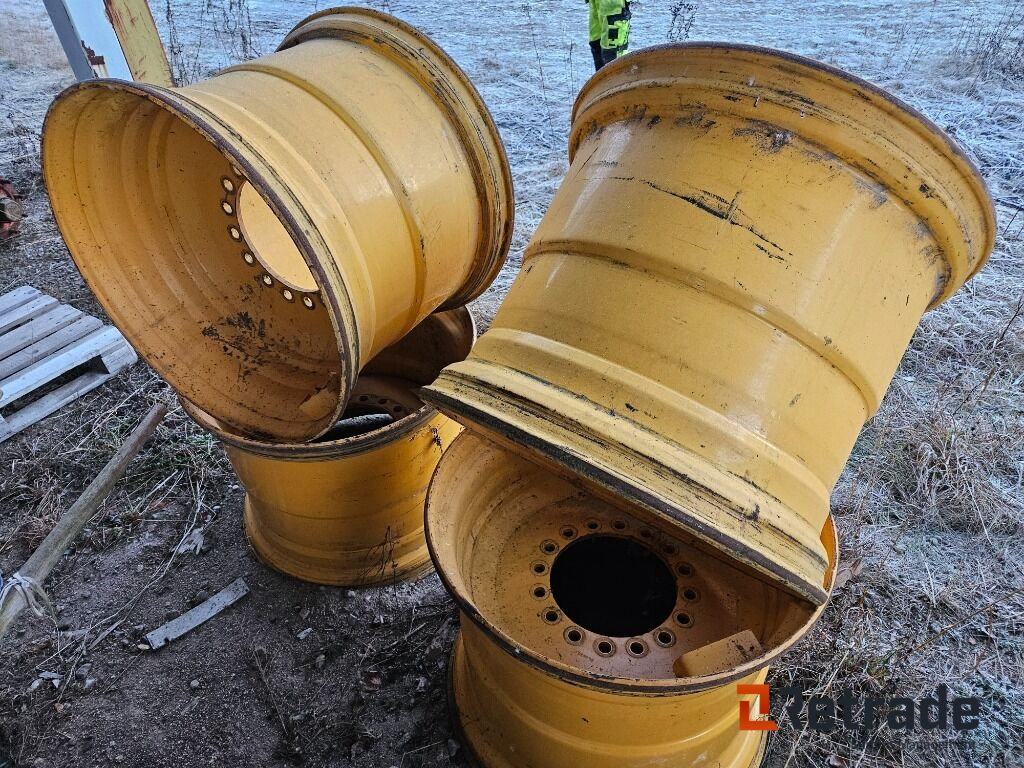 Volvo L90 29,5 fälgar extra breda - Construction machinery: picture 3 Volvo L90 29,5 fälgar extra breda - Construction machinery: picture 3