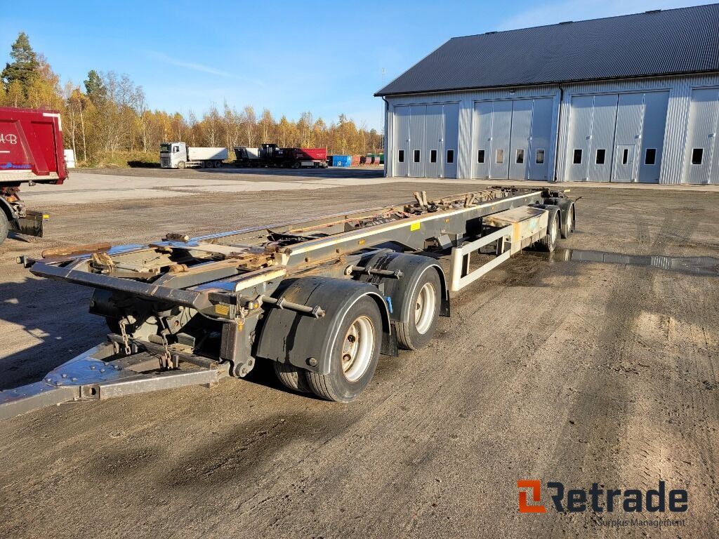 Lastväxlarsläp KILAFORS 4 axligt , med fjärrkontroll -2016 - Chassis trailer: picture 1 Lastväxlarsläp KILAFORS 4 axligt , med fjärrkontroll -2016 - Chassis trailer: picture 1