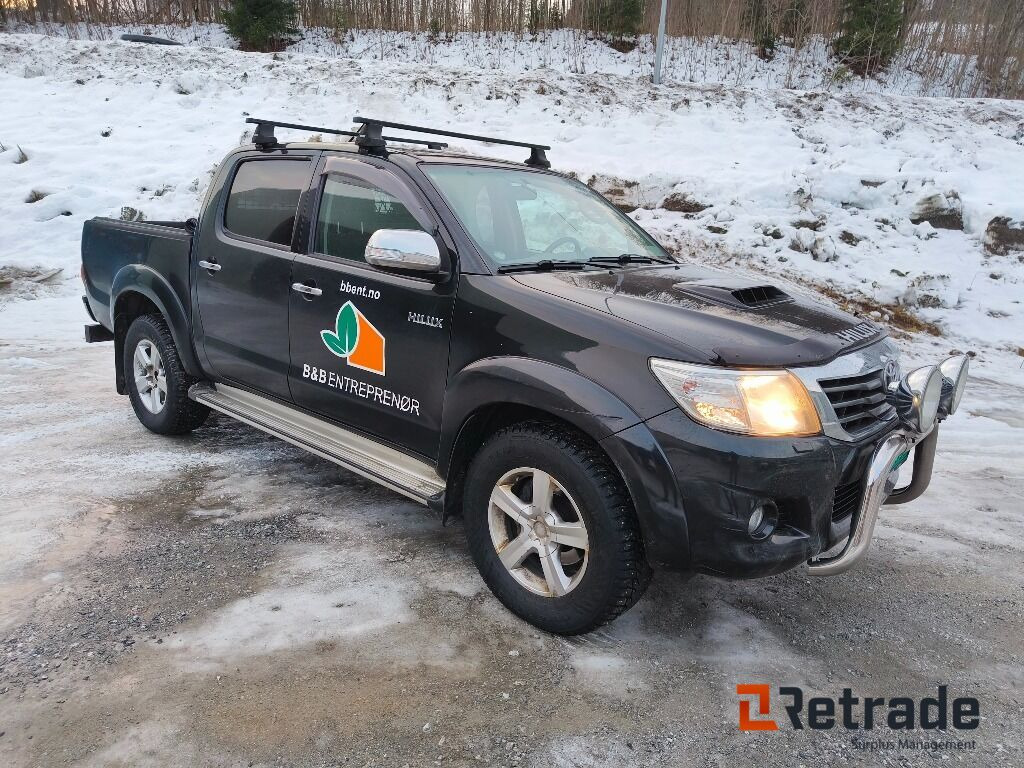 TOYOTA Hilux 4WD - Car: picture 3 TOYOTA Hilux 4WD - Car: picture 3