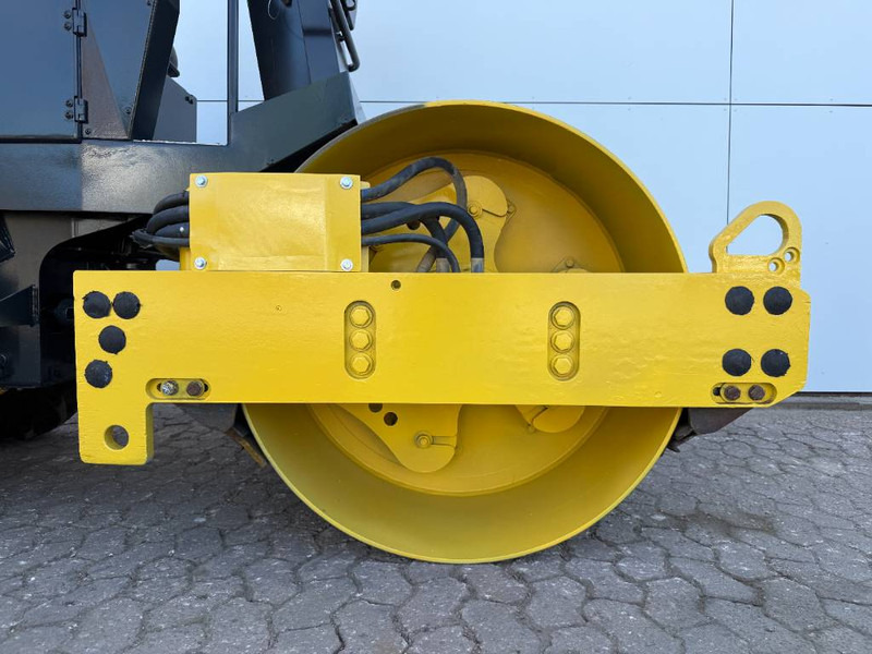 Roller Bomag BW124DH-3 - Dutch Machine / Only 2104 Hours!: picture 16