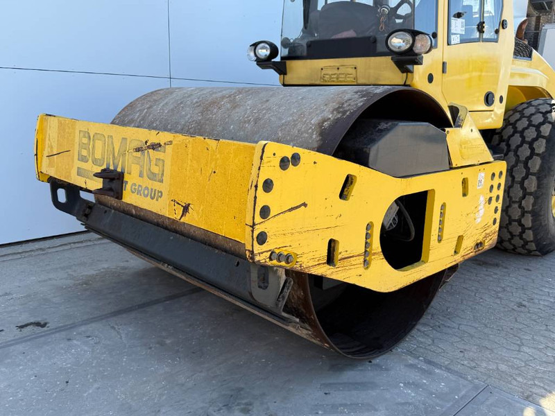 Roller Bomag BW213DH-4 - Evib/BVC / German Machine: picture 15