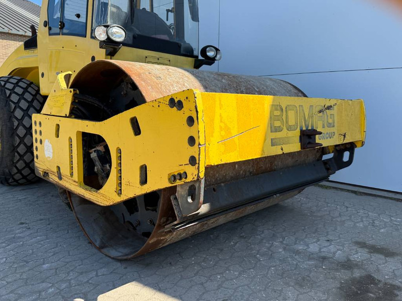 Roller Bomag BW213DH-4 - Evib/BVC / German Machine: picture 16