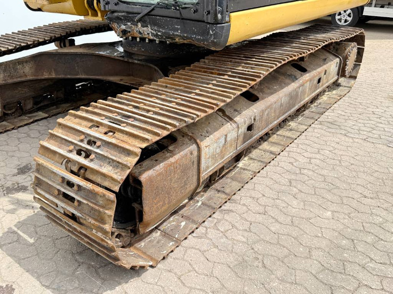 Crawler excavator Cat 320DL - Hammer Lines / Quick Coupler: picture 16