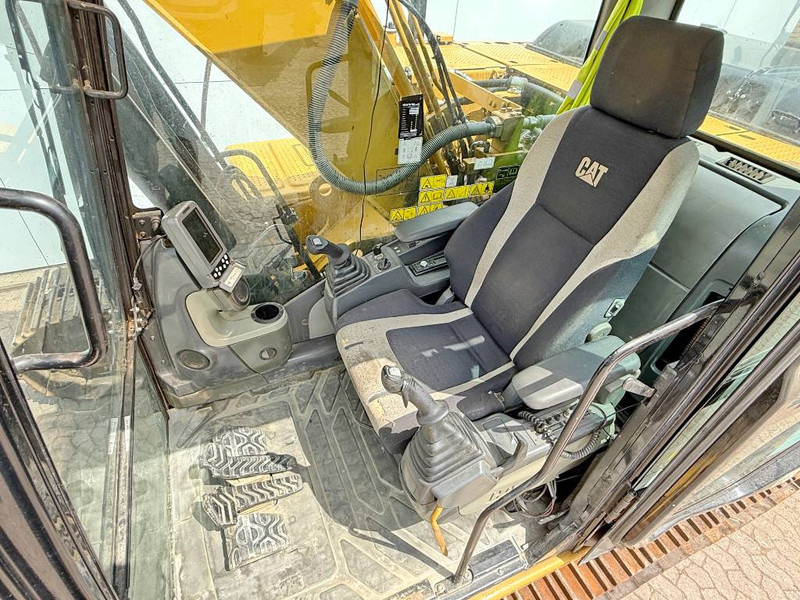 Crawler excavator Cat 320DL - Hammer Lines / Quick Coupler: picture 8