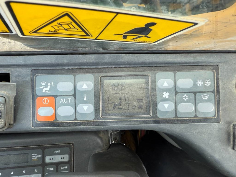 Crawler excavator Cat 345C UHD 27m - Hydr Undercarriage / German Machine: picture 12