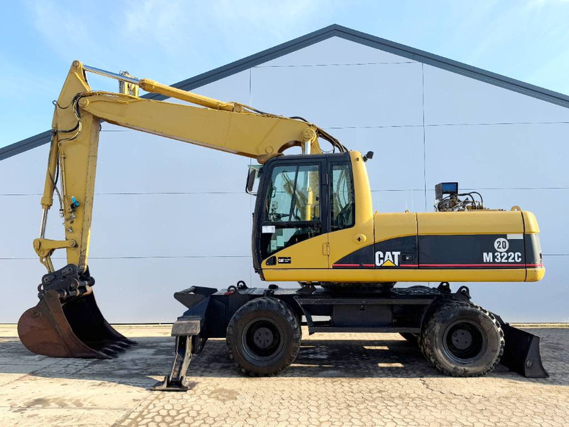 Cat M322C - German Machine / Triple Boom - Wheel excavator: picture 1 Cat M322C - German Machine / Triple Boom - Wheel excavator: picture 1