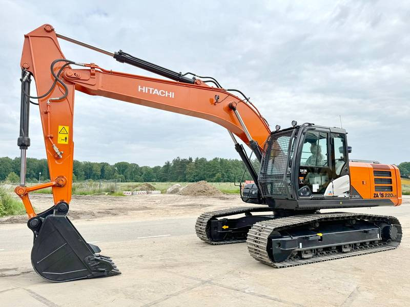 Hitachi ZX220LC-5G / 2025 ULTRA MODEL / ISUZU ENGINE - Crawler excavator: picture 2 Hitachi ZX220LC-5G / 2025 ULTRA MODEL / ISUZU ENGINE - Crawler excavator: picture 2