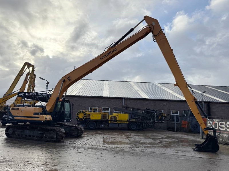 Hyundai HX300LR - 18m Long Reach / Auto Greasing - Excavator: picture 5 Hyundai HX300LR - 18m Long Reach / Auto Greasing - Excavator: picture 5