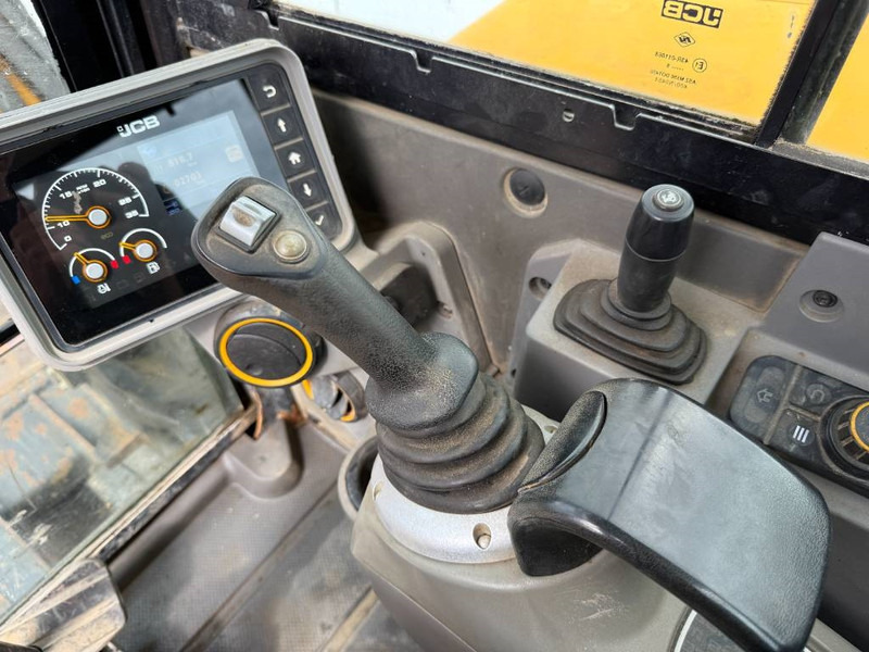 Mini excavator JCB 48Z-1 - Hammer Lines / Quick Coupler: picture 10