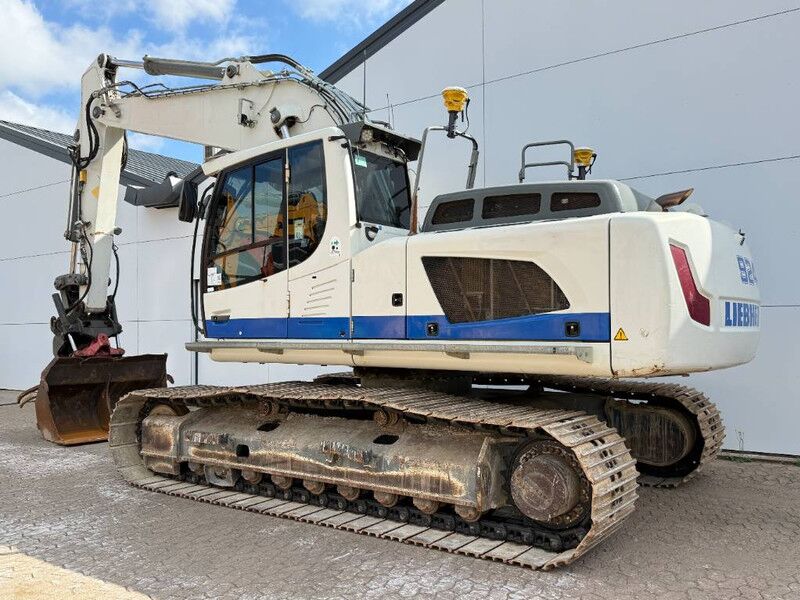 Liebherr R92LC4W - GPS / ROTOTILT R8 / NEW CHAIN + SPROCKET - Crawler excavator: picture 3 Liebherr R92LC4W - GPS / ROTOTILT R8 / NEW CHAIN + SPROCKET - Crawler excavator: picture 3