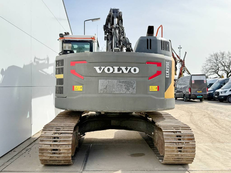 Volvo ECR235EL - Triple Boom / 2 Buckets Included - Crawler excavator: picture 4 Volvo ECR235EL - Triple Boom / 2 Buckets Included - Crawler excavator: picture 4