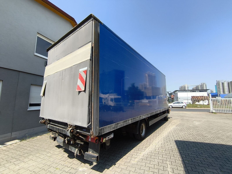 MAN LE 10.220 - Box truck: picture 5 MAN LE 10.220 - Box truck: picture 5