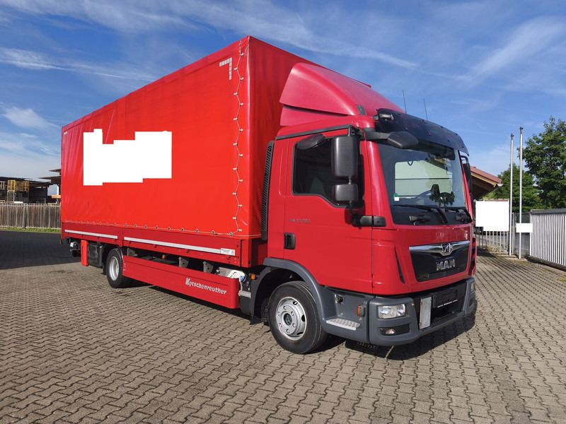 MAN TGL 12.220 - Curtainsider truck: picture 2 MAN TGL 12.220 - Curtainsider truck: picture 2