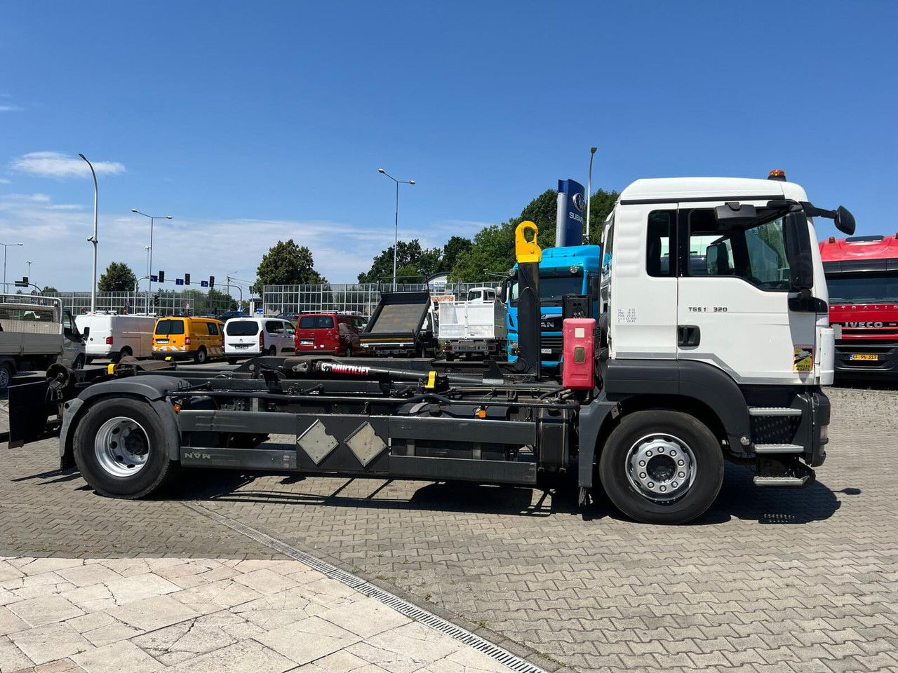 MAN TGS 18.320 / Multilift Joab / BIG Wheelbase - Container transporter/ Swap body truck: picture 4 MAN TGS 18.320 / Multilift Joab / BIG Wheelbase - Container transporter/ Swap body truck: picture 4