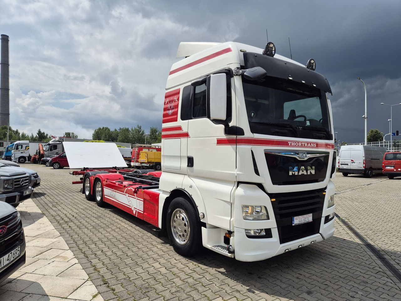MAN TGX 28 28.420 , 6x2-2 LL / Trailer HFR KM 20 / 1 Owner / E6 /Techni - Container transporter/ Swap body truck: picture 4 MAN TGX 28 28.420 , 6x2-2 LL / Trailer HFR KM 20 / 1 Owner / E6 /Techni - Container transporter/ Swap body truck: picture 4