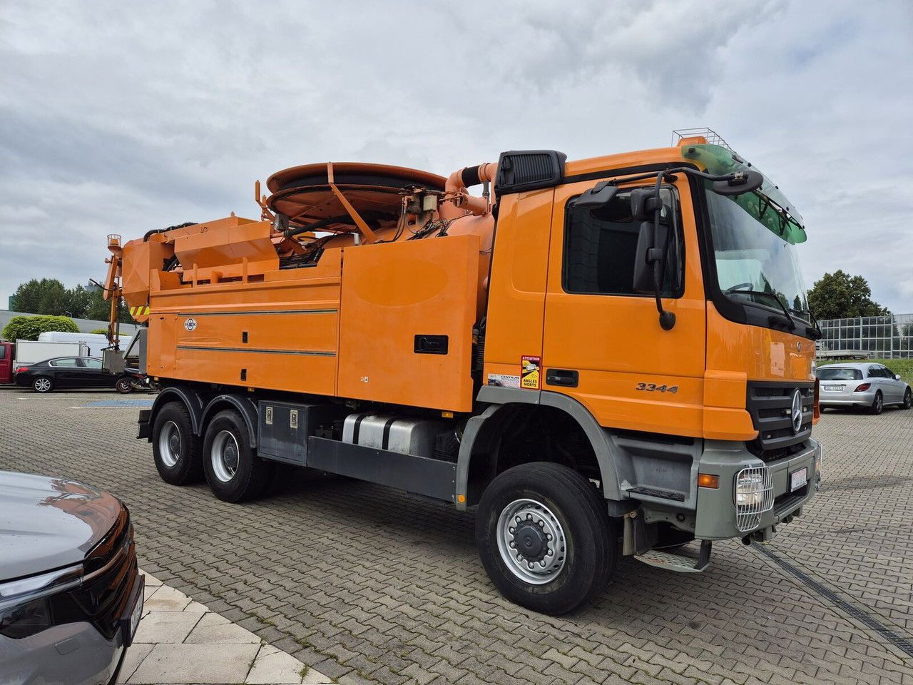 Mercedes-Benz Actros 3344 /6X6 / Wiedemann / Works Great / NO Rust / capt8m3+ - Vacuum truck: picture 5 Mercedes-Benz Actros 3344 /6X6 / Wiedemann / Works Great / NO Rust / capt8m3+ - Vacuum truck: picture 5