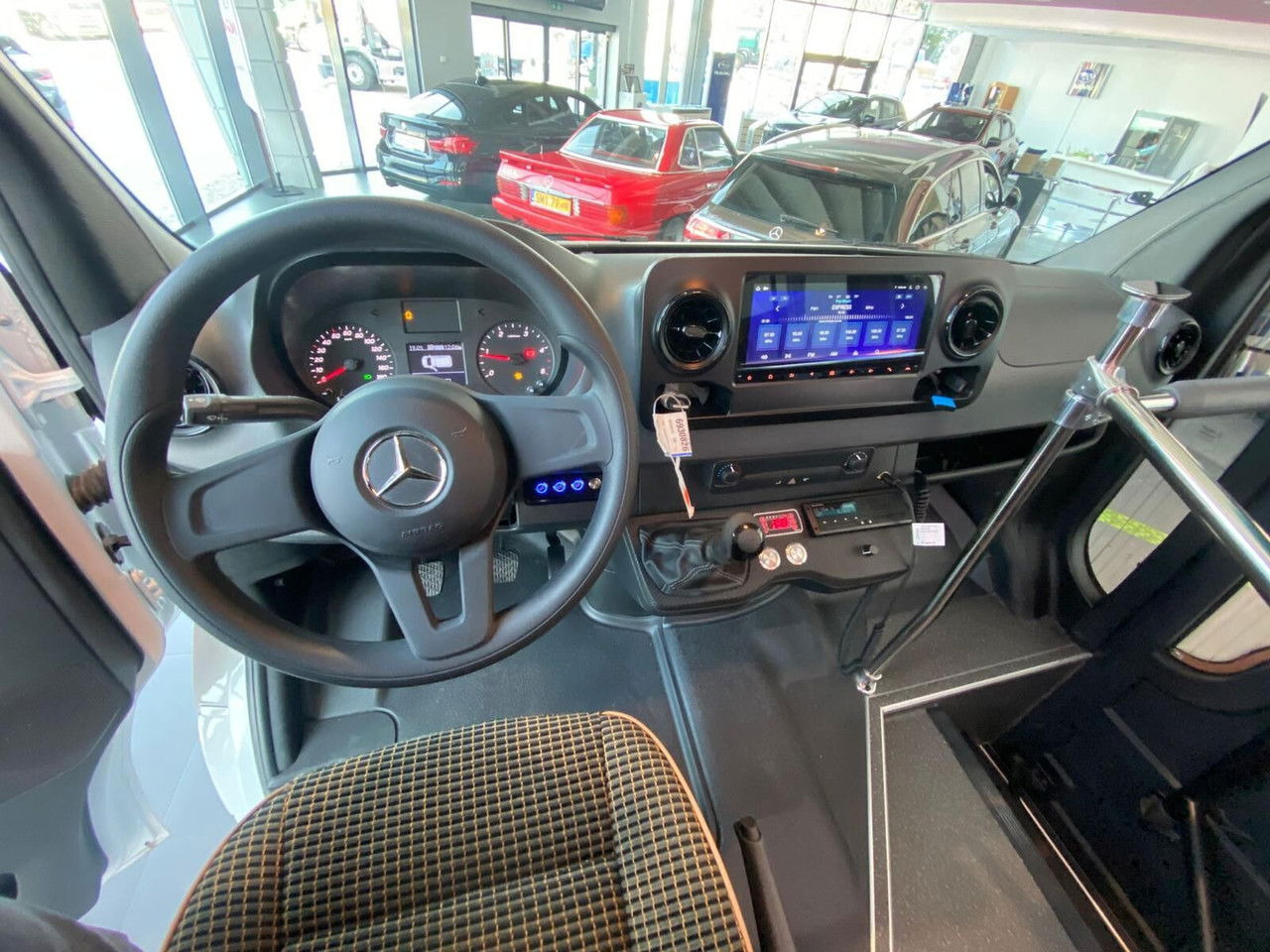 New Minibus, Passenger van Mercedes-Benz Sprinter 517: picture 16