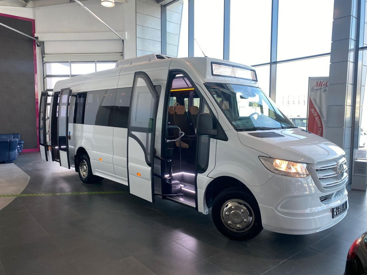 New Minibus, Passenger van Mercedes-Benz Sprinter 517: picture 18