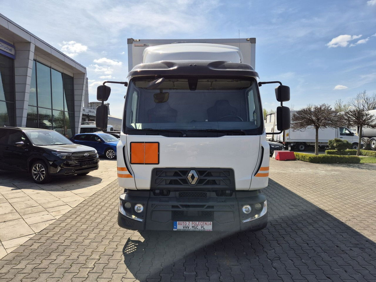 Renault D Gama 12.220 / LOW KM / Euro6 - Box truck: picture 2 Renault D Gama 12.220 / LOW KM / Euro6 - Box truck: picture 2