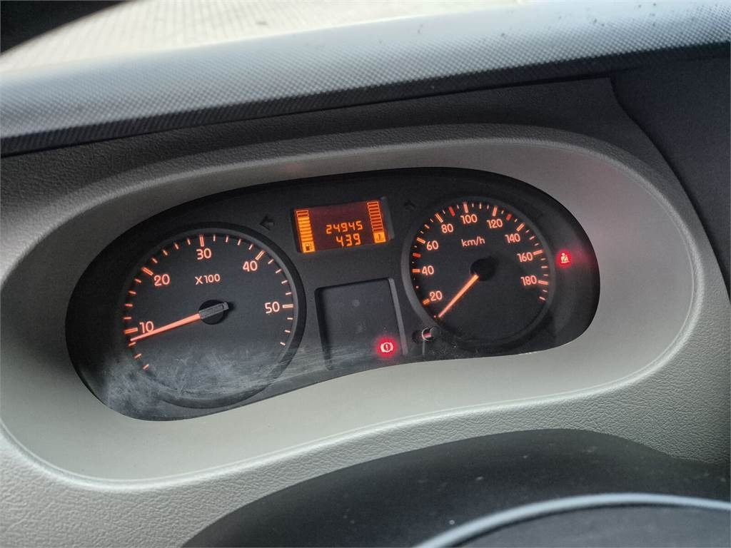 Renault Master 2.5 DCi / ONLY 25TKM!!! / LIKE NEW / WE HAV  leasing Renault Master 2.5 DCi / ONLY 25TKM!!! / LIKE NEW / WE HAV: picture 14