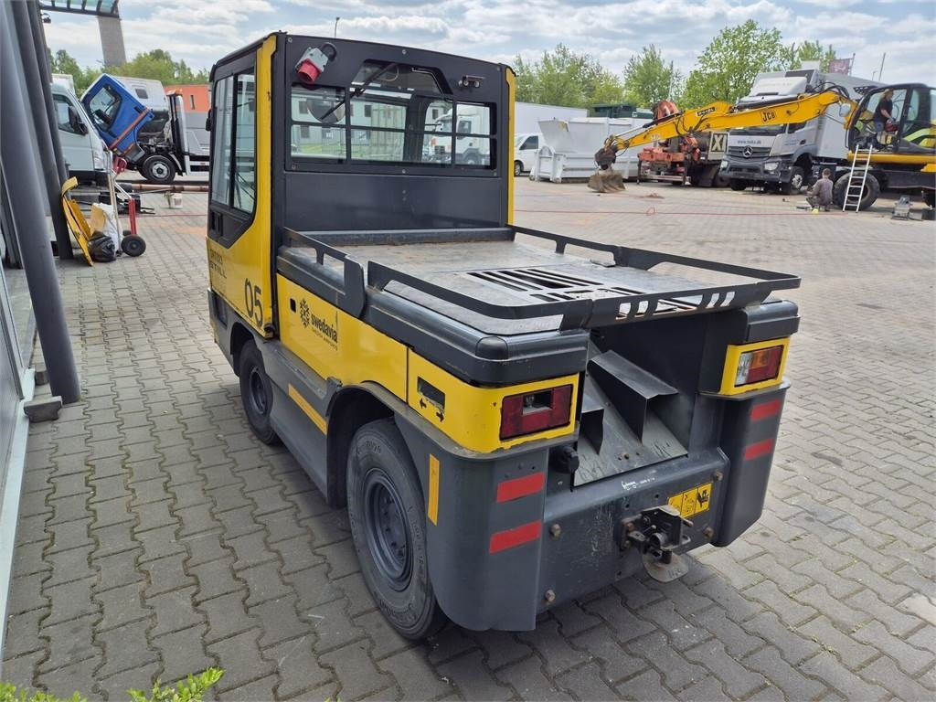 Still R 07-25 , NO BATTERY , NEW TIRES - Tow tractor: picture 3 Still R 07-25 , NO BATTERY , NEW TIRES - Tow tractor: picture 3