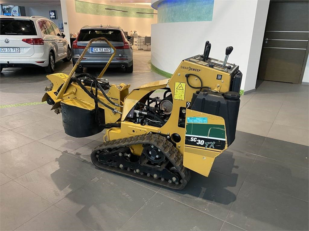 Vermeer SC30TX / SERVICE NEW! WORKS GREAT / 2 PCS. IN OFFE - Stump grinder: picture 4 Vermeer SC30TX / SERVICE NEW! WORKS GREAT / 2 PCS. IN OFFE - Stump grinder: picture 4