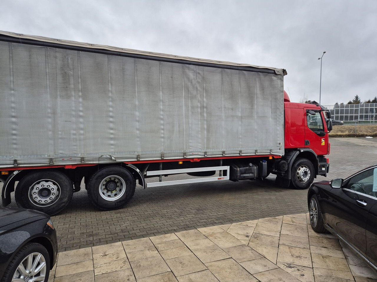 Volvo FE 320 62R / Serviced / 22 EP / Euro 4 - Curtainsider truck: picture 5 Volvo FE 320 62R / Serviced / 22 EP / Euro 4 - Curtainsider truck: picture 5