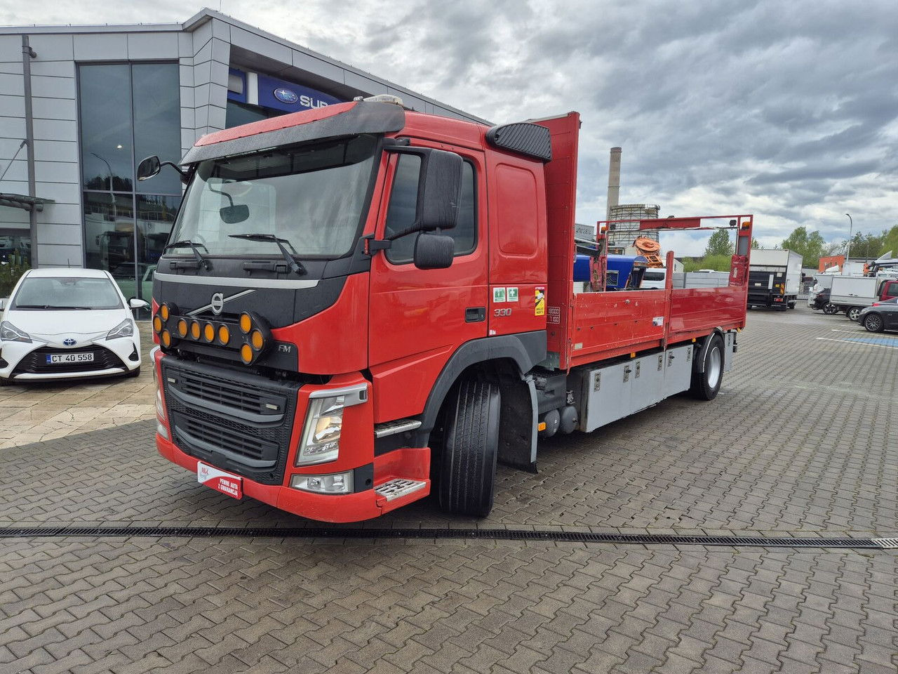 Volvo FM 330 Webasto / HDS Hiab / 1 Owner Volvo FM 330 Webasto / HDS Hiab / 1 Owner - Dropside/ Flatbed truck, Crane truck: picture 3 Volvo FM 330 Webasto / HDS Hiab / 1 Owner Volvo FM 330 Webasto / HDS Hiab / 1 Owner - Dropside/ Flatbed truck, Crane truck: picture 3