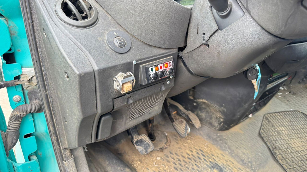 Flatbed van, Combi van Iveco Daily 65 C15 stake body - Hiab 045-3 - 7.5M: picture 20