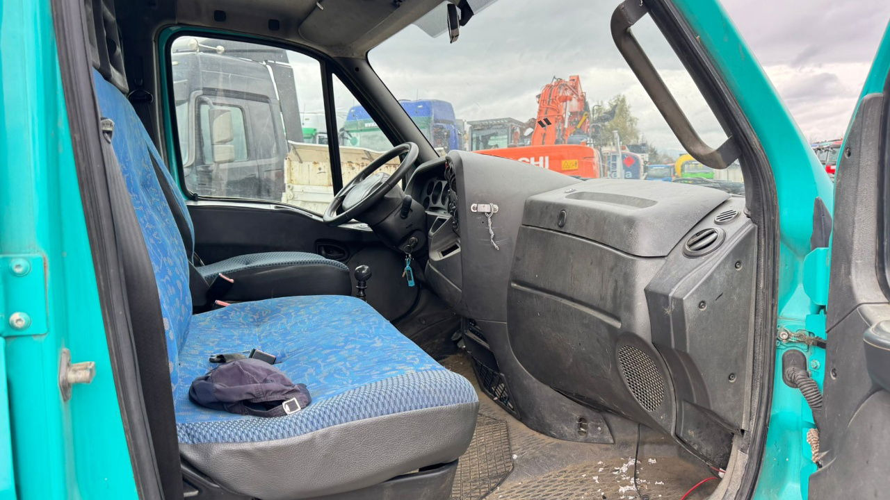 Flatbed van, Combi van Iveco Daily 65 C15 stake body - Hiab 045-3 - 7.5M: picture 25