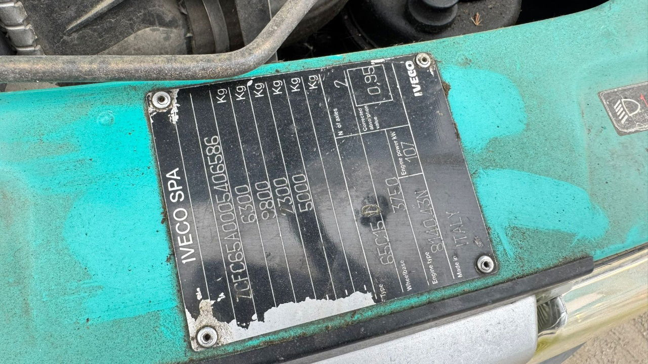 Flatbed van, Combi van Iveco Daily 65 C15 stake body - Hiab 045-3 - 7.5M: picture 27