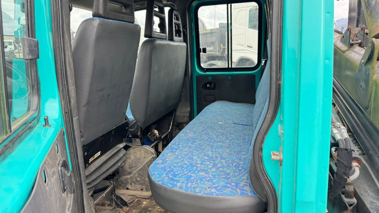 Flatbed van, Combi van Iveco Daily 65 C15 stake body - Hiab 045-3 - 7.5M: picture 26