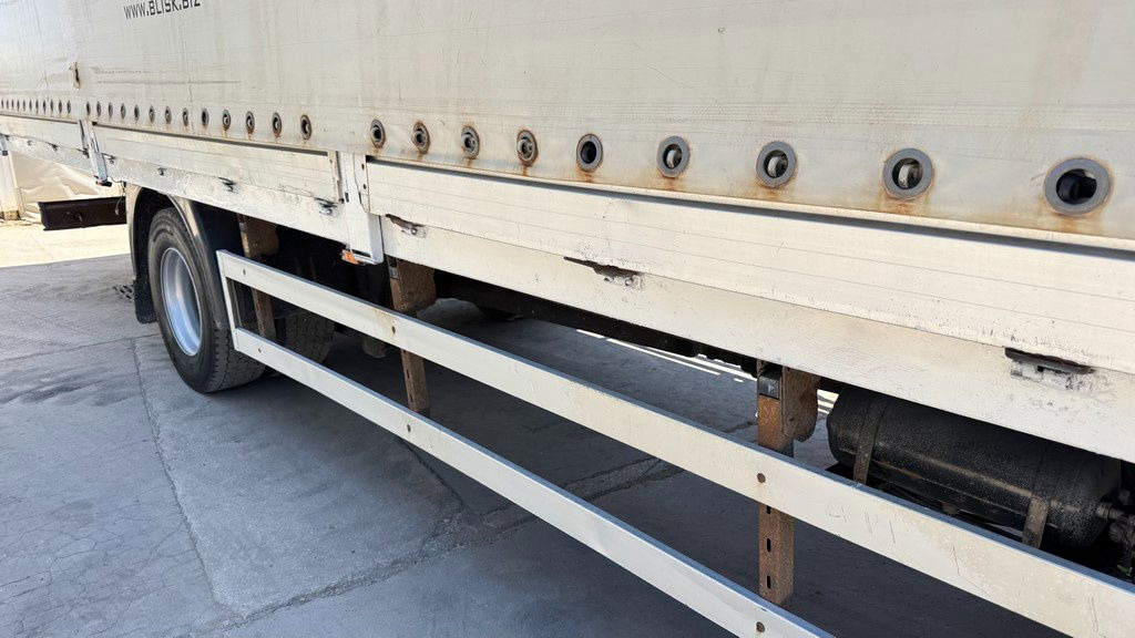 Iveco EuroCargo 160 E24 4X2 tarpaulin - air condition - Curtainsider truck: picture 4 Iveco EuroCargo 160 E24 4X2 tarpaulin - air condition - Curtainsider truck: picture 4