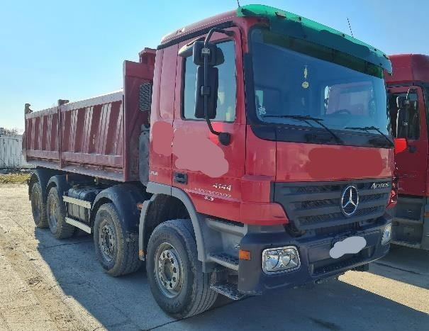 Tipper Mercedes-Benz Actros 4144 8x4 tipper - 1st owner: picture 1