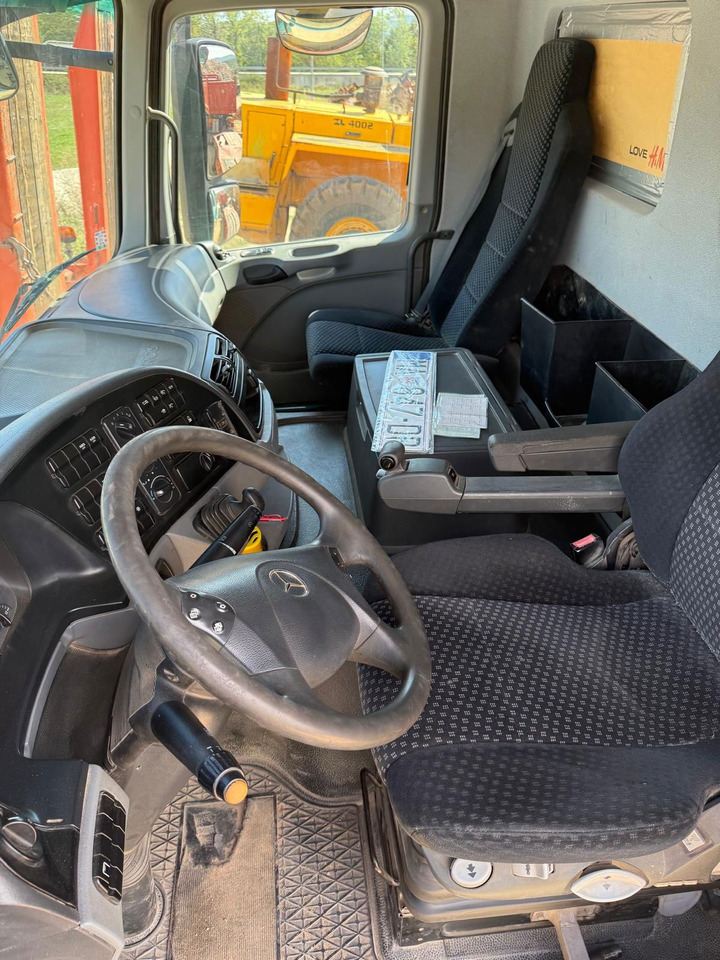 Tipper Mercedes-Benz Actros 4448 10x4 mulda tipper - euro 5 - lifting axle: picture 10 Tipper Mercedes-Benz Actros 4448 10x4 mulda tipper - euro 5 - lifting axle: picture 10