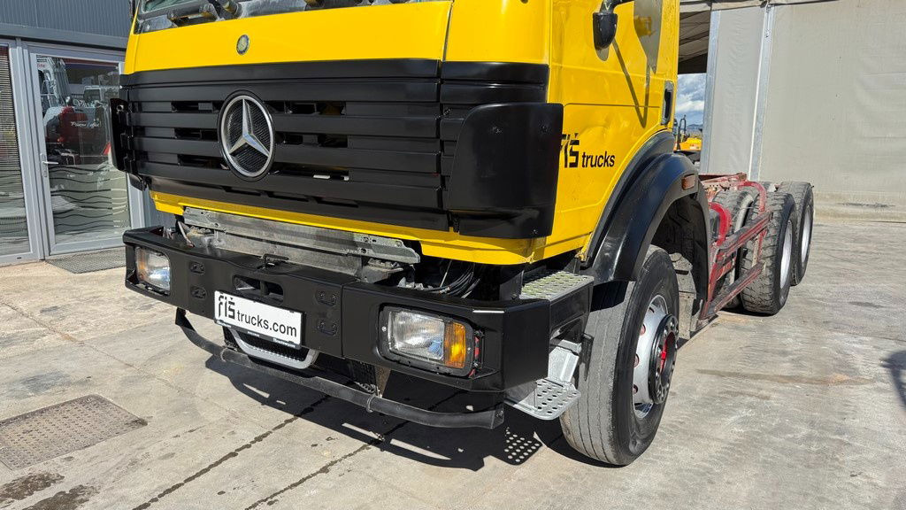 Mercedes-Benz SK 2627 6x4 chassis - V6 - full spring - Cab chassis truck: picture 2 Mercedes-Benz SK 2627 6x4 chassis - V6 - full spring - Cab chassis truck: picture 2