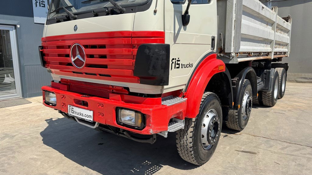 Mercedes-Benz SK 3235 8X4 tipper - V8 - top conditon - Tipper: picture 2 Mercedes-Benz SK 3235 8X4 tipper - V8 - top conditon - Tipper: picture 2