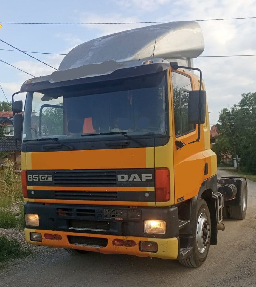 DAF CF 85.430 4x2 tractor unit - euro 2 - manual ZF - Tractor unit: picture 1 DAF CF 85.430 4x2 tractor unit - euro 2 - manual ZF - Tractor unit: picture 1