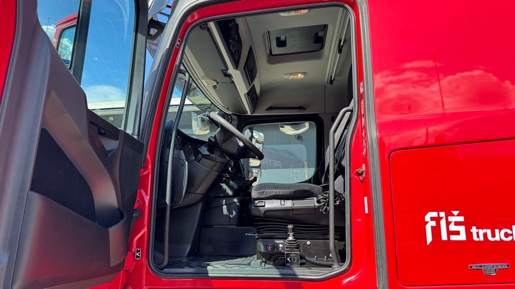 Mercedes-Benz Arocs 1945 HAD 4X4 tractor unit - tipper hydraulics - retarder leasing Mercedes-Benz Arocs 1945 HAD 4X4 tractor unit - tipper hydraulics - retarder: picture 19