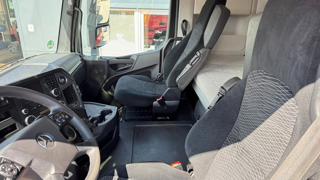 Mercedes-Benz Arocs 1945 HAD 4X4 tractor unit - tipper hydraulics - retarder leasing Mercedes-Benz Arocs 1945 HAD 4X4 tractor unit - tipper hydraulics - retarder: picture 25