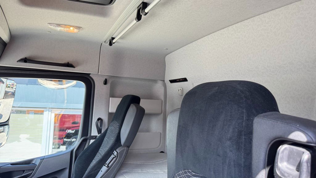 Mercedes-Benz Arocs 1945 HAD 4X4 tractor unit - tipper hydraulics - retarder leasing Mercedes-Benz Arocs 1945 HAD 4X4 tractor unit - tipper hydraulics - retarder: picture 26