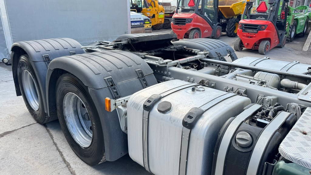 Scania R 620 V8 6x2 tractor unit - retarder - lifting axle - Tractor unit: picture 4 Scania R 620 V8 6x2 tractor unit - retarder - lifting axle - Tractor unit: picture 4