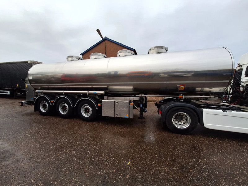 ETA SR3A - Tank semi-trailer: picture 3 ETA SR3A - Tank semi-trailer: picture 3