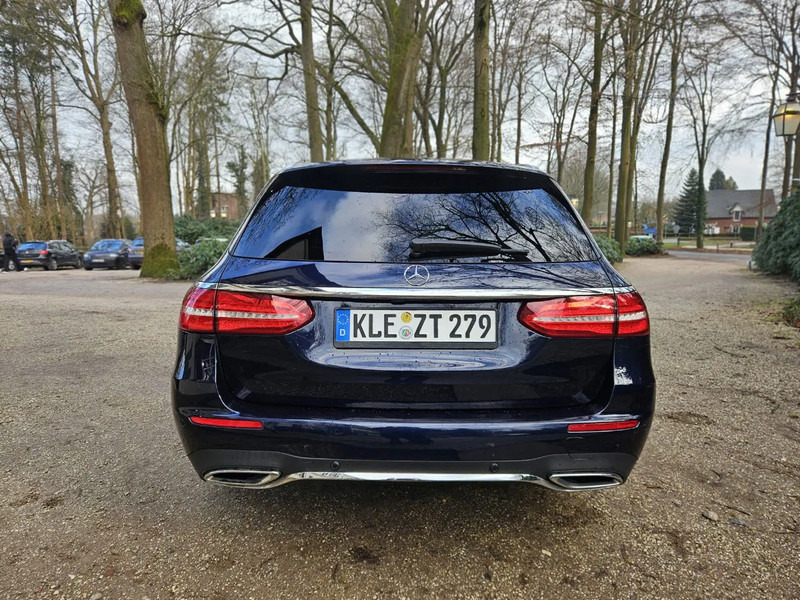 Mercedes-Benz E-Klasse E-Klasse - Car: picture 5 Mercedes-Benz E-Klasse E-Klasse - Car: picture 5