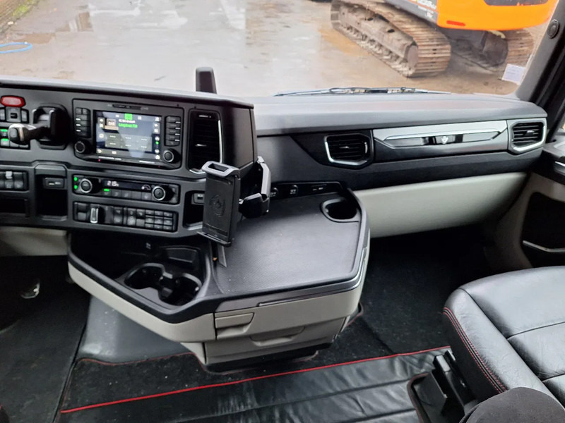 Tractor unit Scania R500 V8 R520: picture 9