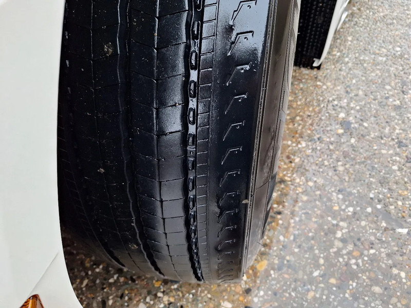 Tractor unit Scania R500 V8 R520: picture 18