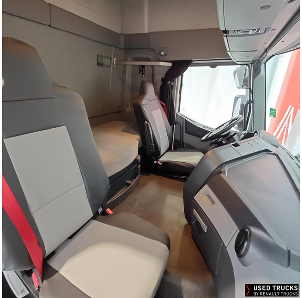 Renault Trucks T - Tractor unit: picture 5 Renault Trucks T - Tractor unit: picture 5