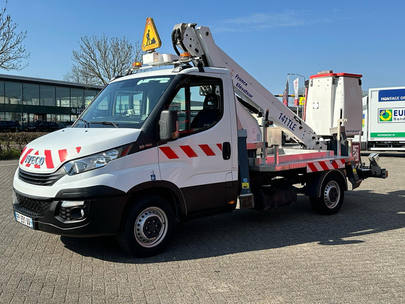 Iveco Daily 35S14 278 draaaiuren, 4x gestempeld, 14 meter APK 10-04-2026, KM 40.365 - Van: picture 5 Iveco Daily 35S14 278 draaaiuren, 4x gestempeld, 14 meter APK 10-04-2026, KM 40.365 - Van: picture 5