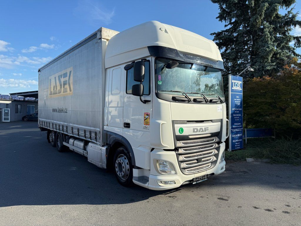 DAF XF440 EURO 6 6x2 - Curtainsider truck: picture 2 DAF XF440 EURO 6 6x2 - Curtainsider truck: picture 2